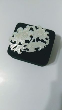 Mother of pearl brooch vintage