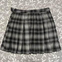 Woman’s Plaid Skirt