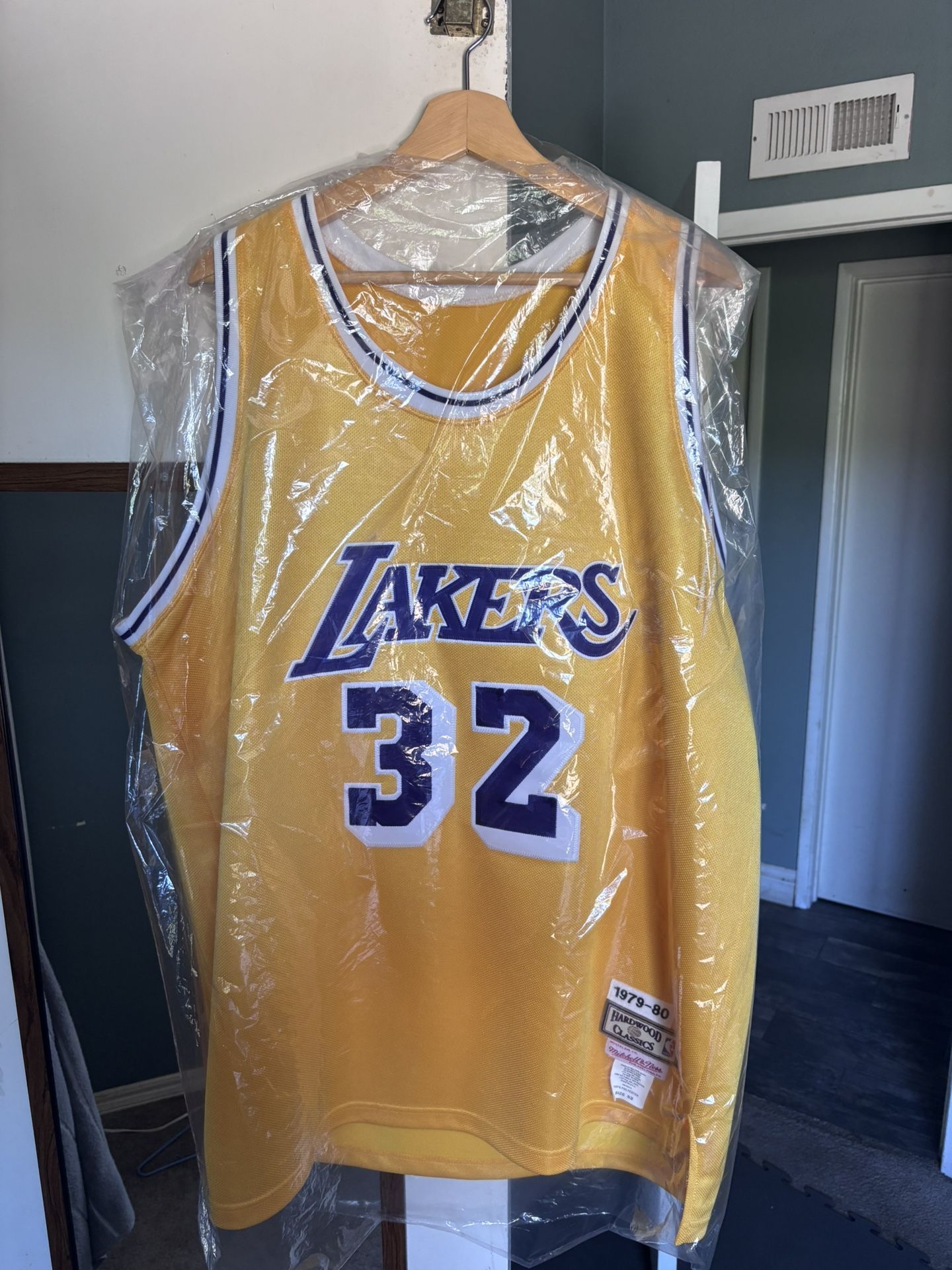Magic Johnson #32 Lakers Jersey