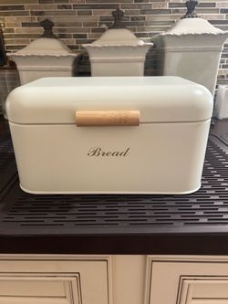 Bread Container