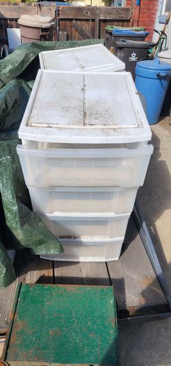 Portable dressers storage