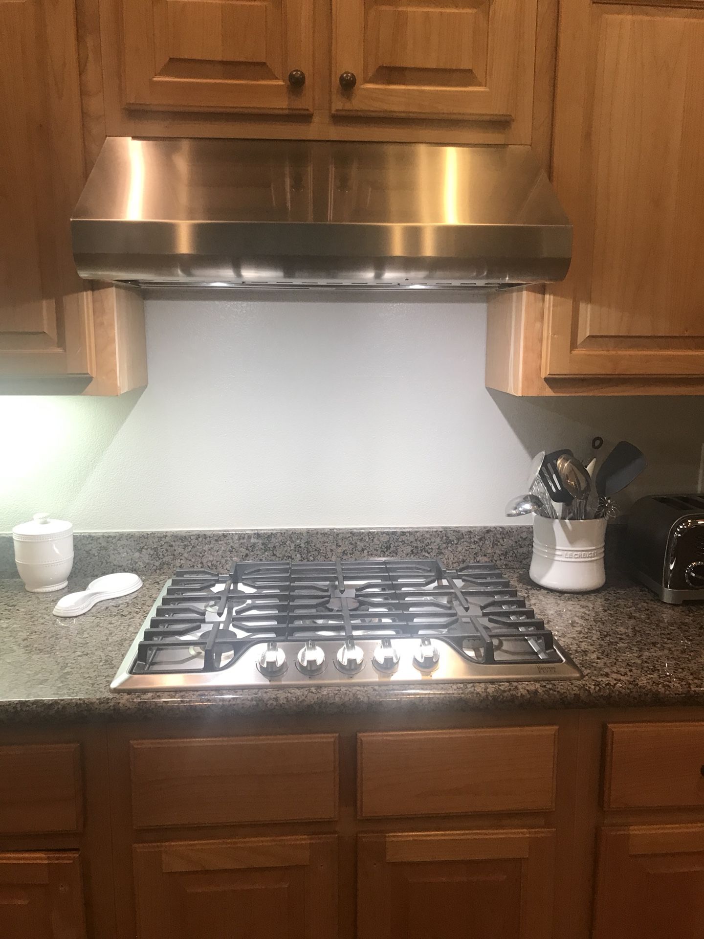 Broan E6430SS Under-Cabinet Internal Blower Range Hood, 30-Inch 600 CFM, Stainless Steel