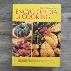 Vintage 1987 culinary arts encyclopedia of cooking hardback recipe book like new  This is in great condition. 800 pages