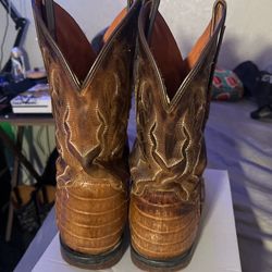 Size9 Dan Post Boots