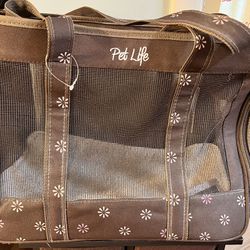 New Small PET Carrier W/Insert Sherpa Liner