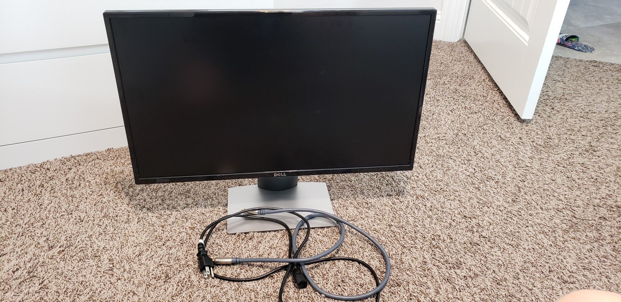 DELL 27" black monitor