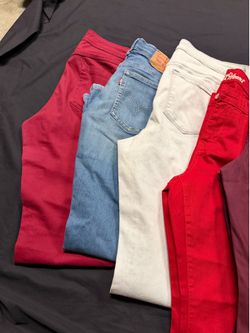 Bundle of pants size 15-16 women inc old navy and lavi