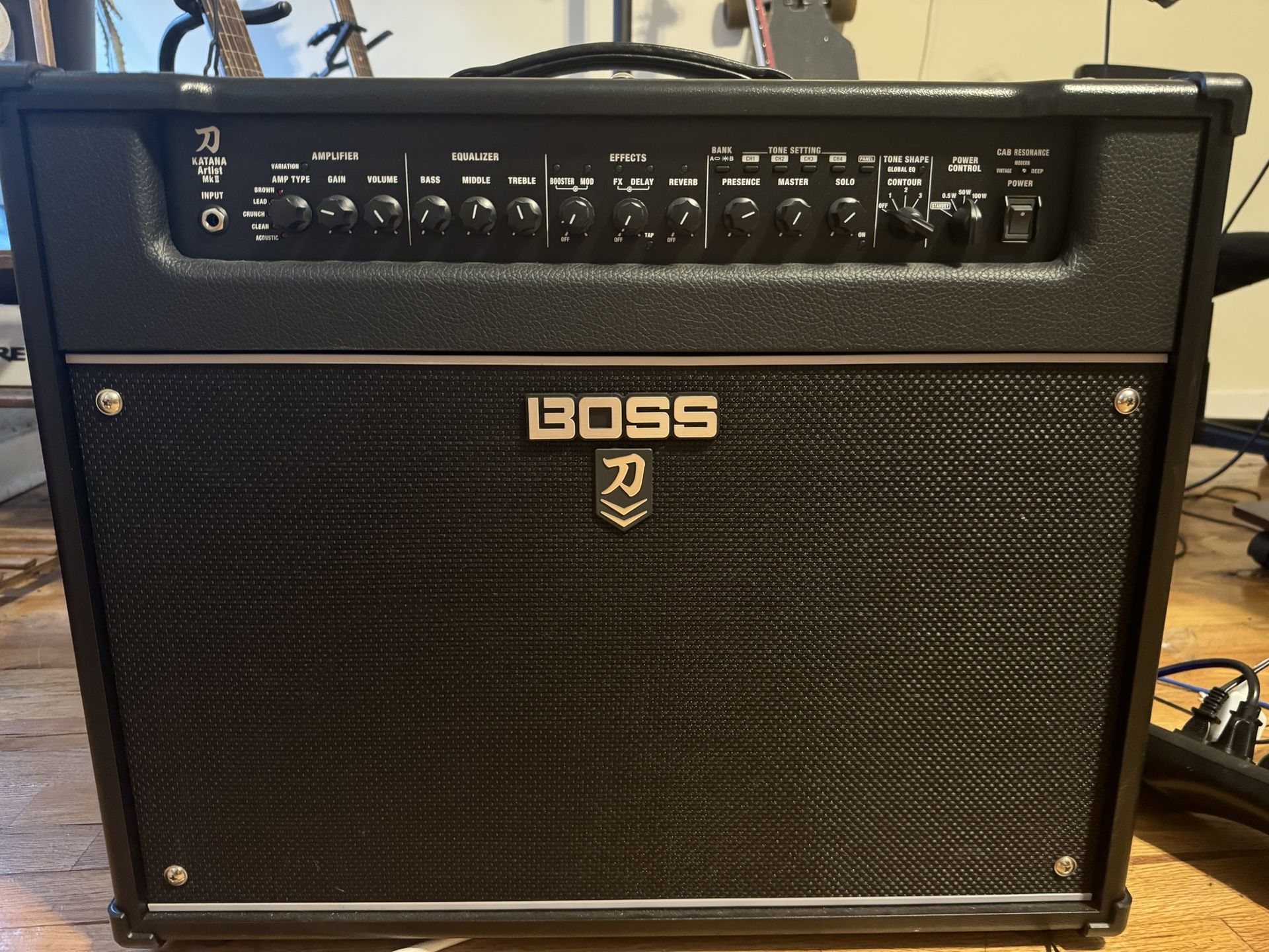 BOSS katana MK2 100 Watt 1x12 Mint
