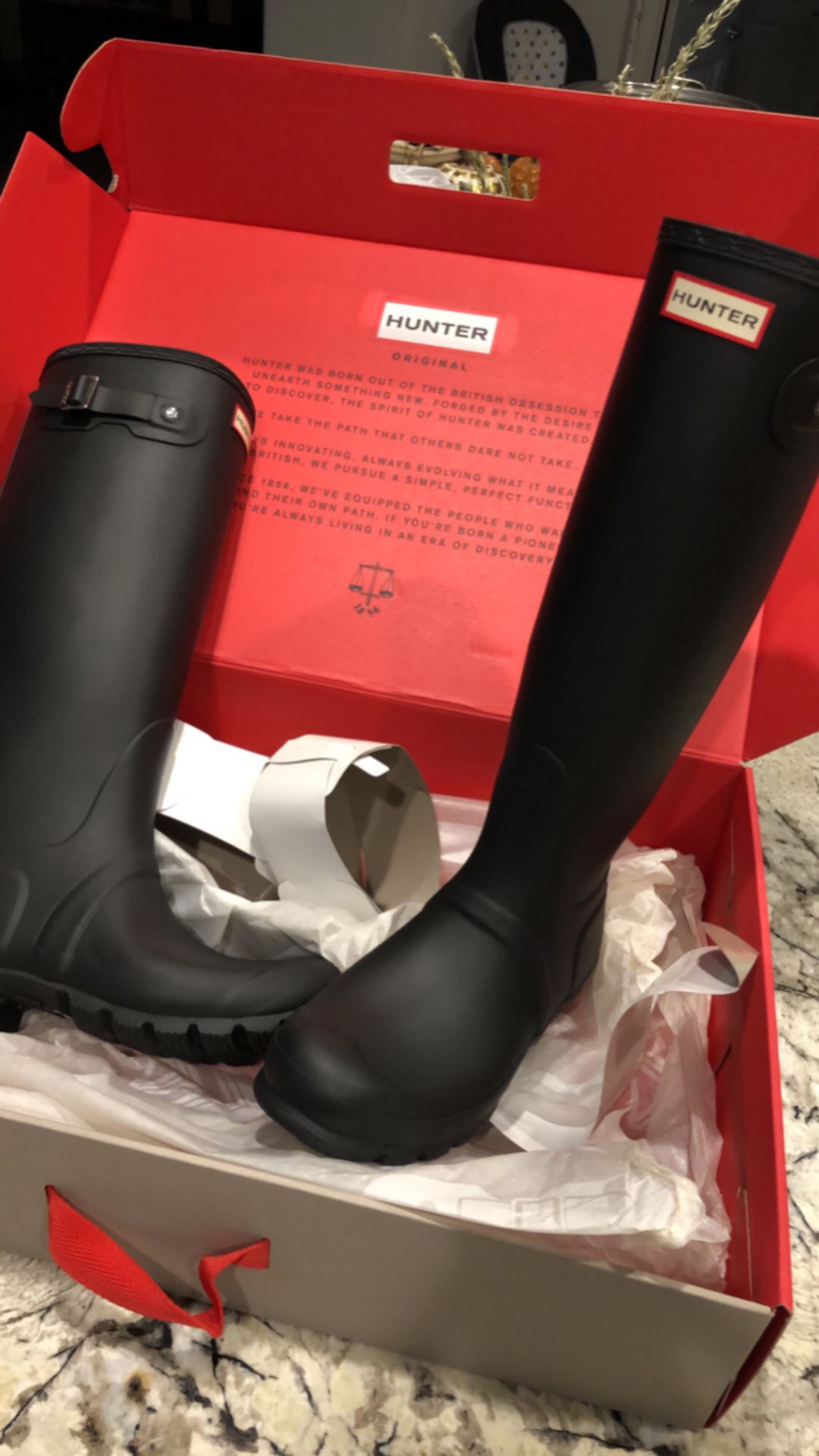 Women’s Hunter Rain Boots Size 8