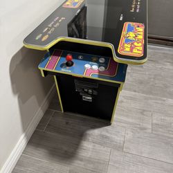 Table Top vintage Arcade Games. 