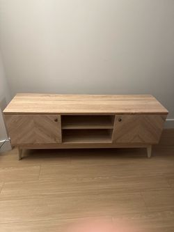 TV Stand 58” Herringbone, LIC NY Pick Up