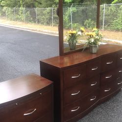Quality Solid Wood Set Long Dresser, Big Drawers, Big Mirror, Big Nightstand . Drawers Sliding Smoothly Great Confition
