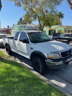2002 Ford F-150 Extended Cab Pickup Truck