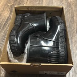Girls UGG Rain Boots Size 3