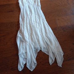 GORGEOUS NEW Just Taylor Sz4 White Lace Sleeveless 46" Assymetric Midi Dress.

