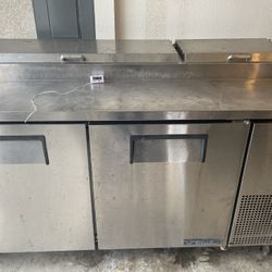 67” pizza prep Table