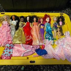 Barbies And Clothes