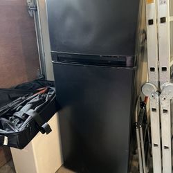 Haier Refrigerator with Top Freezer