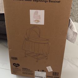 Bassinet Baby Girl