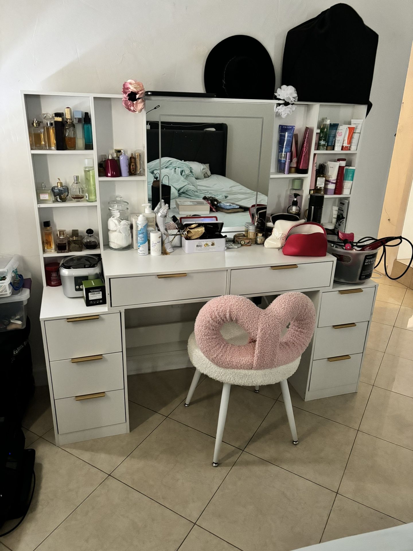 Make Up Vanity