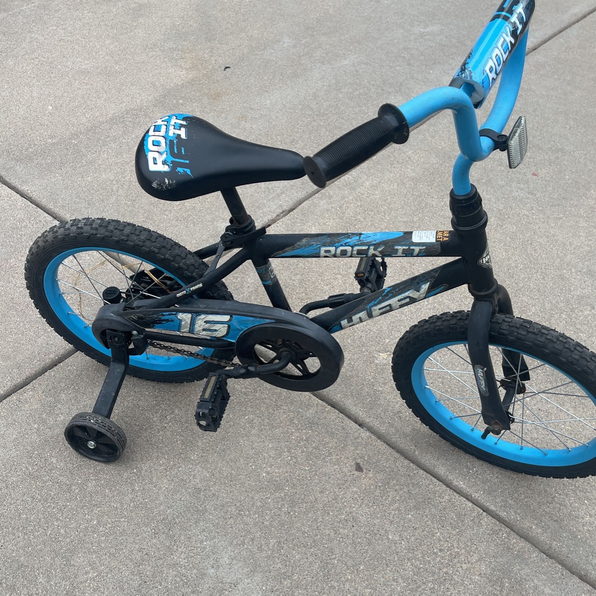 Huffy Rock It Kids Bike With Training Wheels