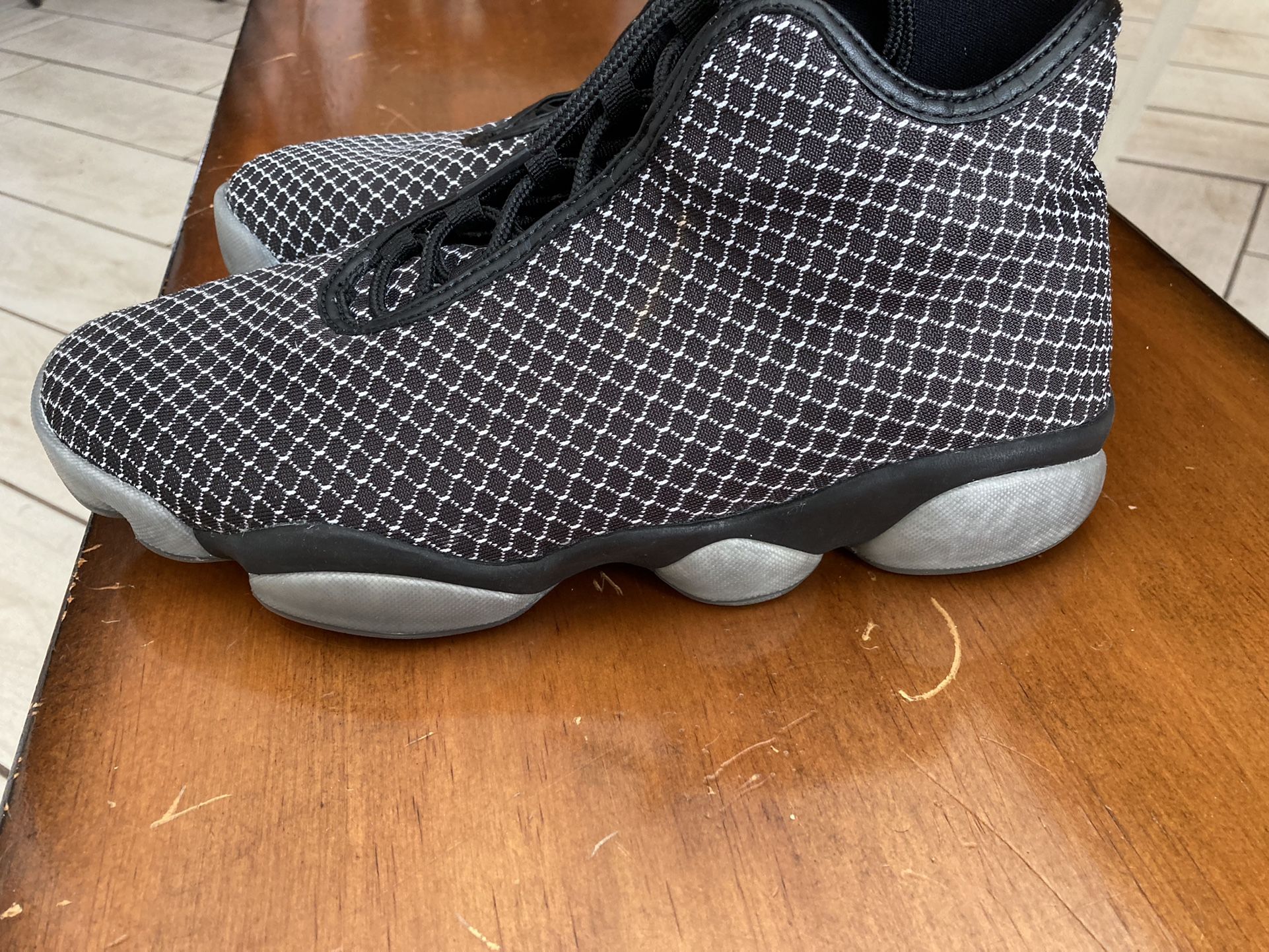 Tennis Shoe