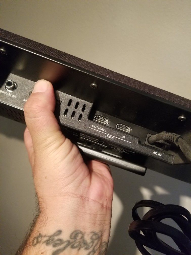 YAMAHA ATS 1060 SOUNDBAR WITH BUILT IN WOOFERS for Sale in Las Vegas