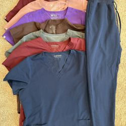 Scrub Lot: 7 Tops, 1 Pair of Pants (FIGS & Mandala)