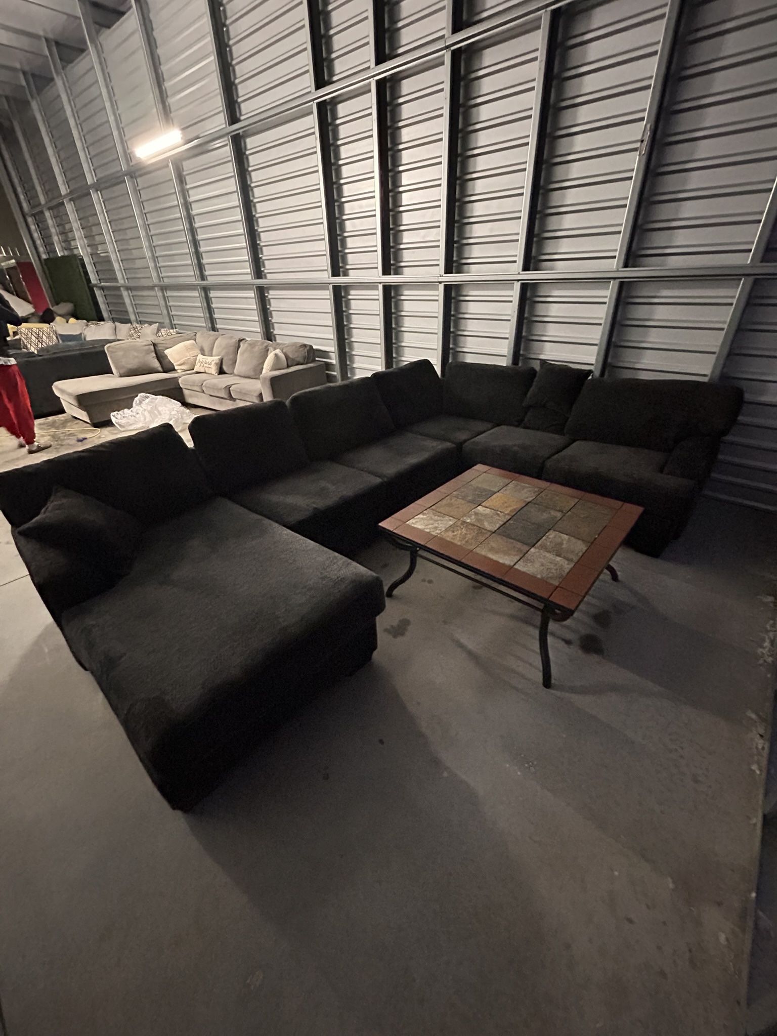 Black Sectional (we Deliver)