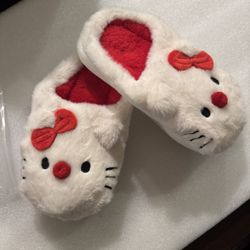 Hello kitty Slippers 
