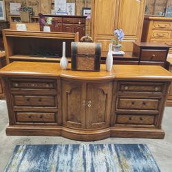 STUNNING DRESSER 