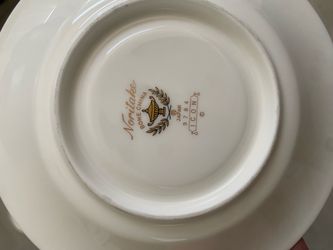 Noritake Bone China Plate – Icon Pattern