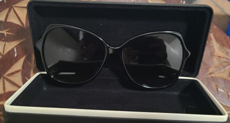 Authentic Givenchy Women’s Sunglasses GV 7094/S