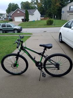 26" Huffy hardtail w Shimano Tires