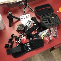 96091 Go Pro SPJB1 Hero 8 Black 4k Waterproof Edition W/ 3xBatteries, Charger, Stands, Holders, & SD Cards In Carry Case 588250