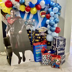 Superman Stand Up Cutout Decor