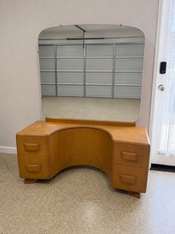 1(contact info removed) Heywood Wakefield Vanity Dresser