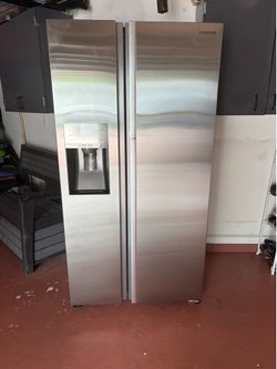 Samsung 22 Cu. Counter-Deep Side by Side Refrigerator