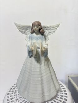 Lladro Porcelain Figurine 
