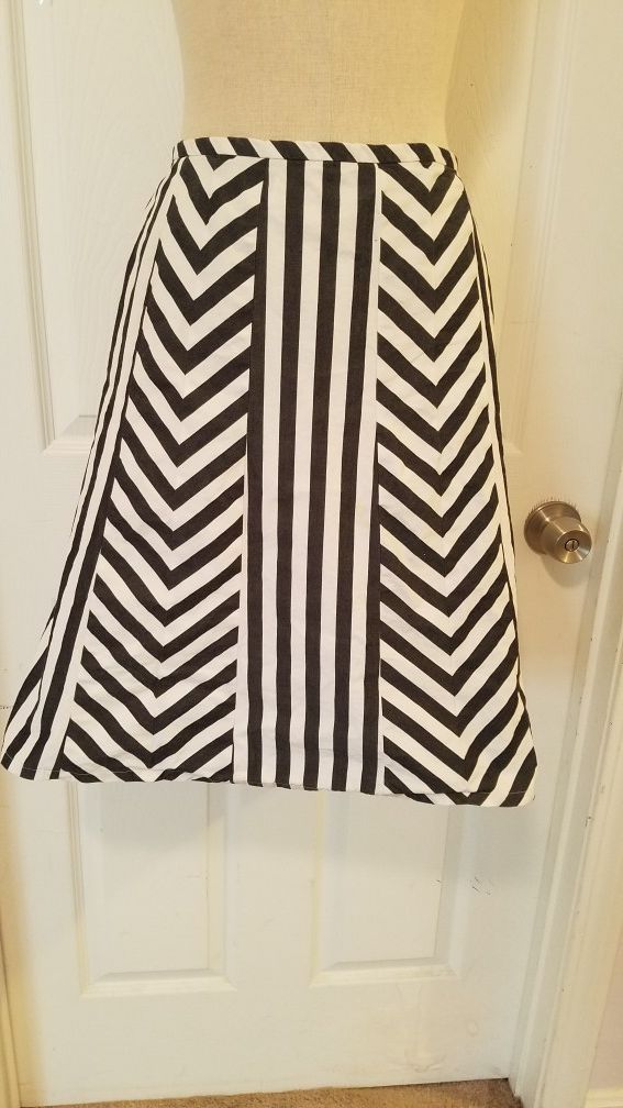 Willi Smith Skirt Size 2