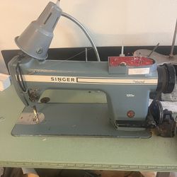 Vintage Singer Sewing Machine 