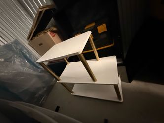 White and Gold 3-Tier Shelving Unit