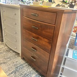 Chest Dresser 