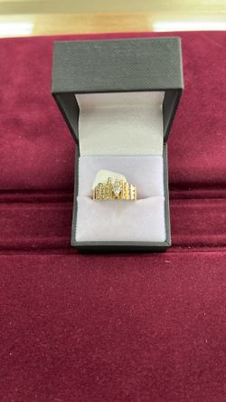 14K Gold Diamonds Ring Size 8 ; 6.5 grams
