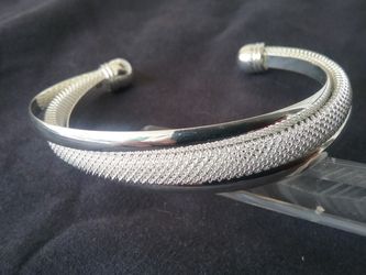 Ladies bracelet