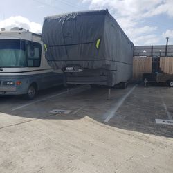 5th Wheel Cover