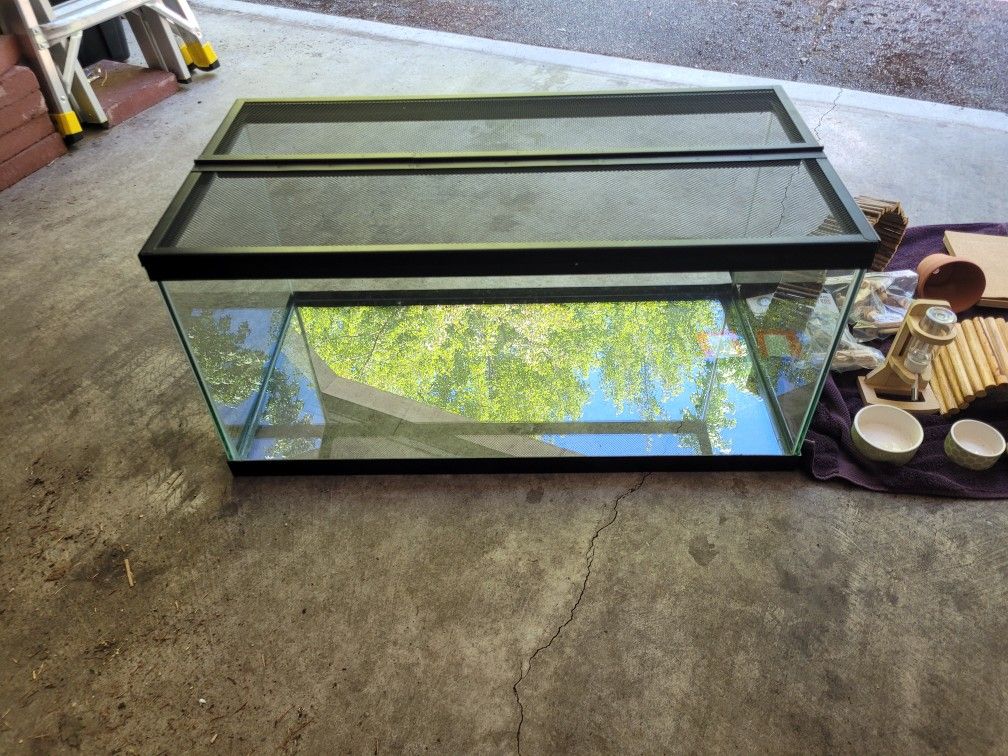 Amazing Robo Hamster Set-up or Fish Tank