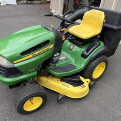 JOHN  DEERE 155 C  AUTOMATIC Rider  with Double Bagger 