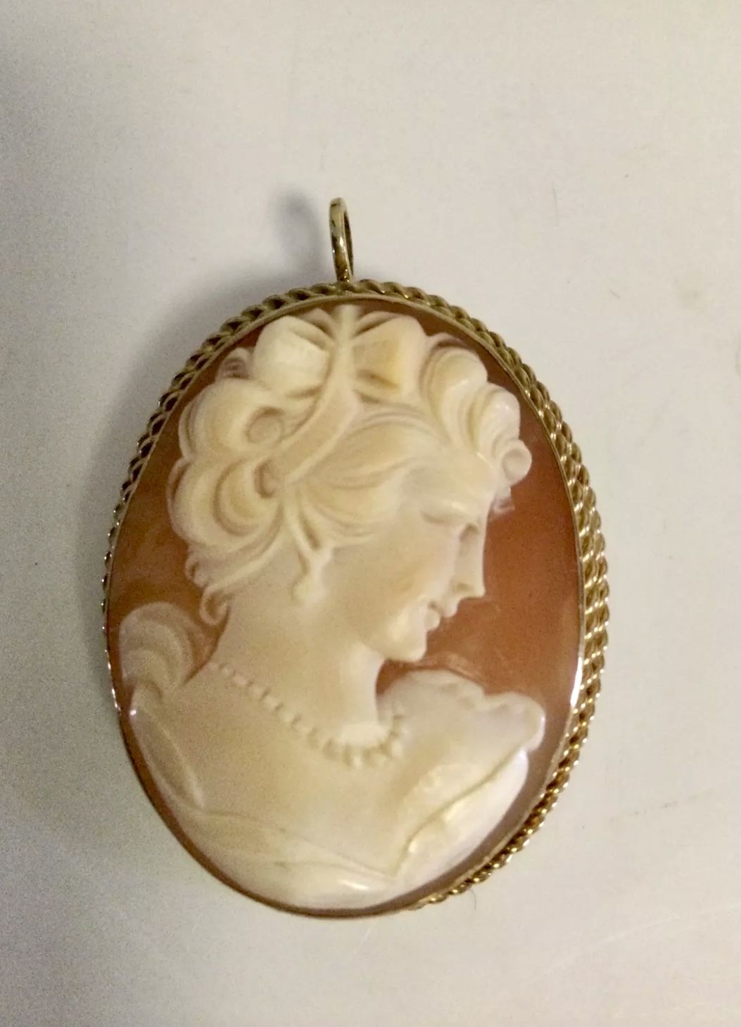 Antique Beautiful Gold Tone Cameo Brooch & Pendant