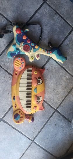 Toy Piano & Guitar